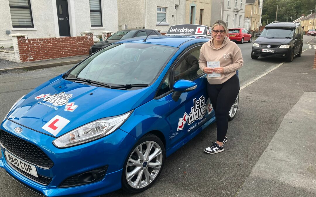 Latest Pass with Let’s Drive Wales – Ellie Jones