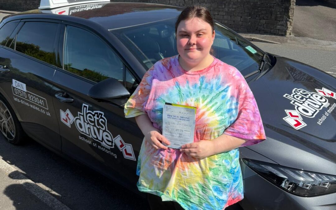 Latest Pass with Let’s Drive Wales – Sophie Saynor-Cook